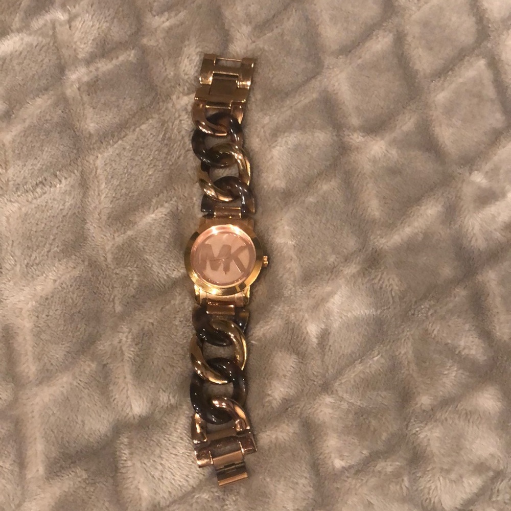 Used Michael Kors watch/bracelet 💘
